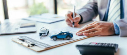 Concessionnaire automobile proposant des facilités de paiement  